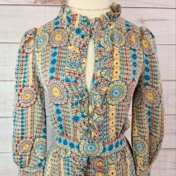 Marc Jacobs Floral and Paisley Print Ruffle Silk Dress in Cream and Green Size 6 - Picture 7 of 14